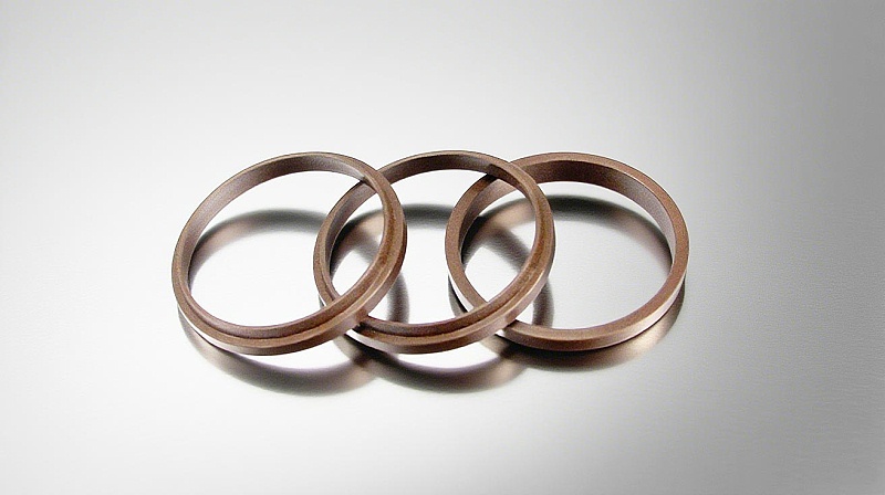 氟橡胶防尘圈dsh---是由氟橡胶密封件材料制成的防尘圈（-防尘密封圈）的一类密封件哦！-(4)2